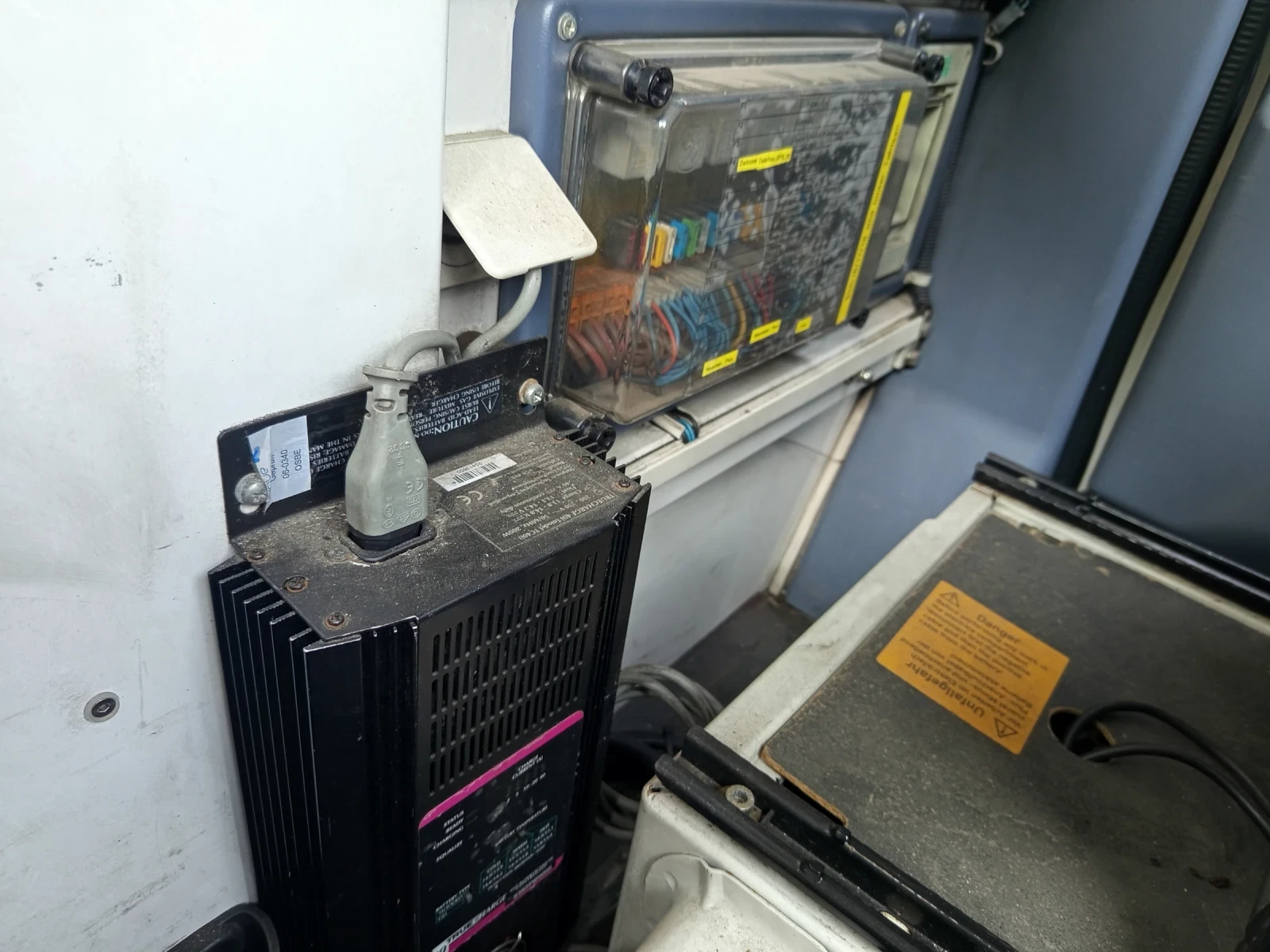 Кемпер Mercedes-Benz Sprinter 312 2.9 TD 122к.с - изображение 8