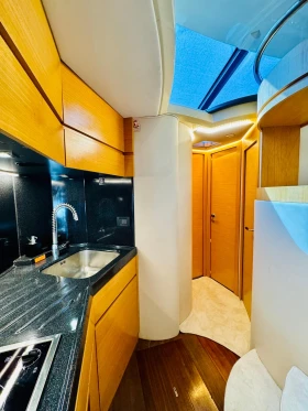 Моторна яхта Azimut 43 Fly, снимка 8