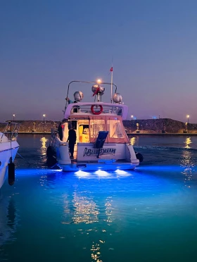 Моторна яхта Azimut 43 Fly, снимка 17