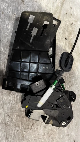 Брава за врата за Ford Fiesta 2011 - C1BB-A264A26AB / AM5AR26412-DE / 8A61-A264A52-AE, снимка 2 - Части - 53144733