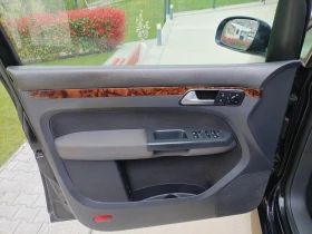 VW Touran 2.0 TDI BMM 6ск Hi-line 7места Navi, снимка 15