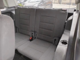 VW Touran 2.0 TDI BMM 6ск Hi-line 7места Navi, снимка 13