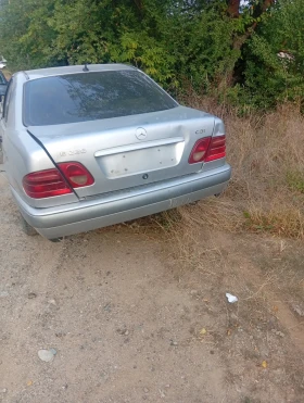 Mercedes-Benz 220 2.2 дизел на части или цял за части пали, снимка 2