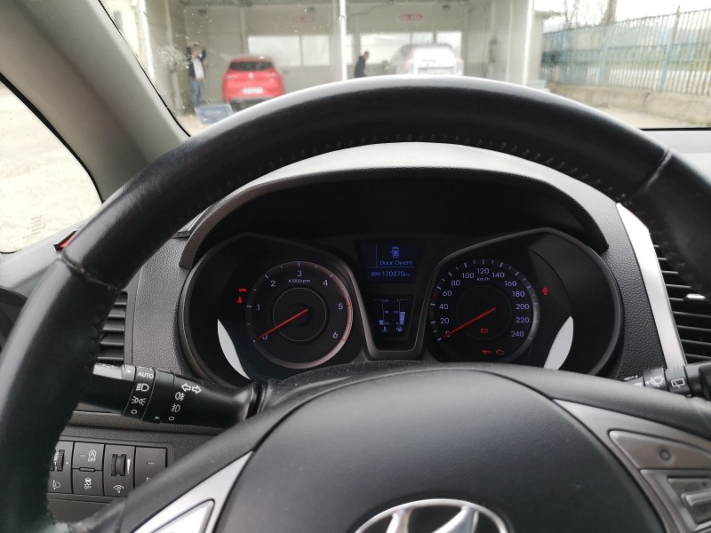 Hyundai Ix20 1.6, снимка 12 - Автомобили и джипове - 46124855