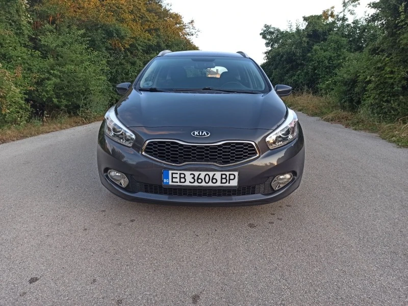 Kia Ceed 1.6 crdi , снимка 3 - Автомобили и джипове - 46637099