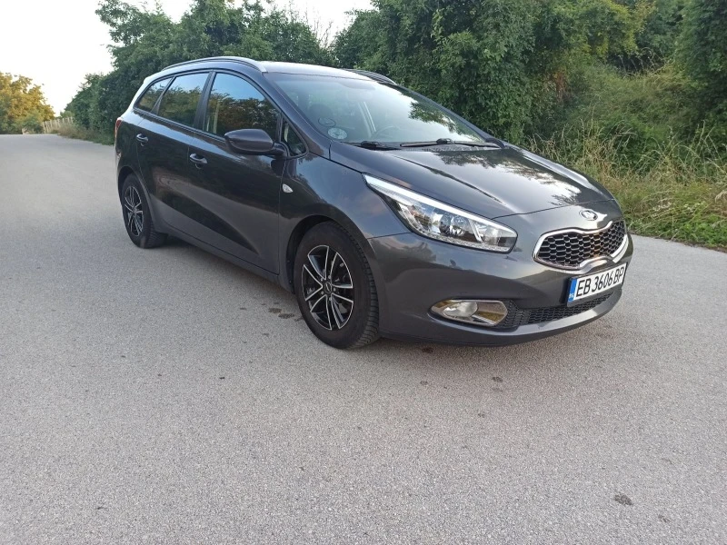 Kia Ceed 1.6 crdi , снимка 1 - Автомобили и джипове - 46637099