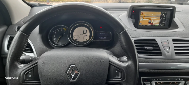 Renault Megane 1, 2i 4цл.Верига.Нави, снимка 14 - Автомобили и джипове - 51276410