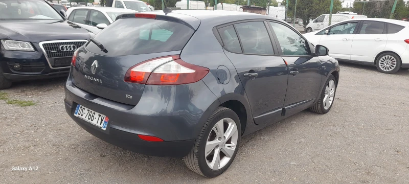 Renault Megane 1, 2i 4цл.Верига.Нави, снимка 6 - Автомобили и джипове - 51276410