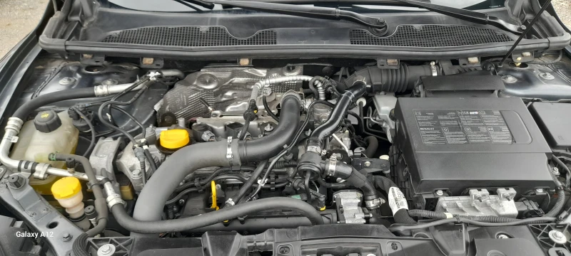 Renault Megane 1, 2i 4цл.Верига.Нави, снимка 15 - Автомобили и джипове - 51276410