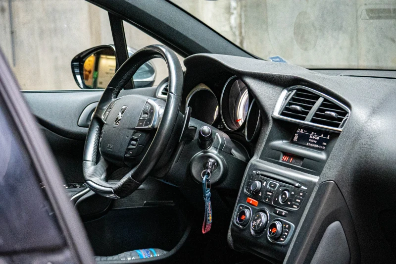 DS DS 4, снимка 6 - Автомобили и джипове - 51583631