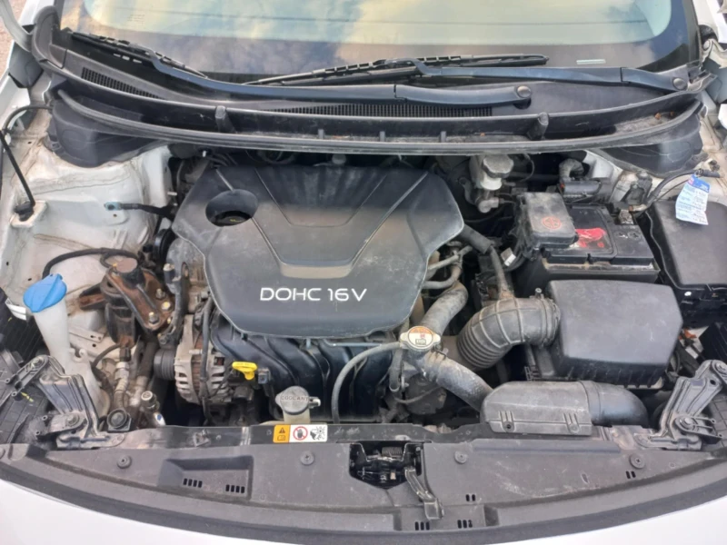 Hyundai I30 1.6 MPI , снимка 14 - Автомобили и джипове - 51946403