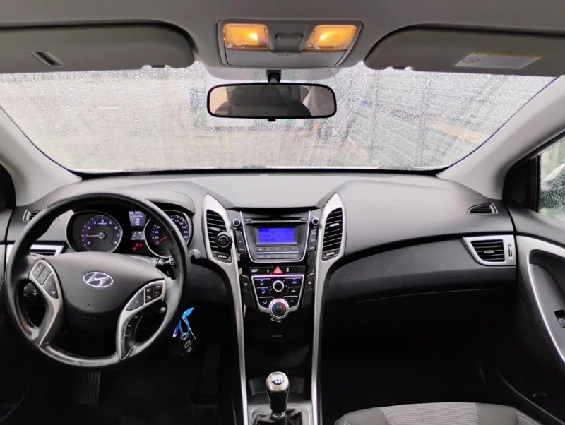 Hyundai I30 1.6 MPI , снимка 11 - Автомобили и джипове - 51946403
