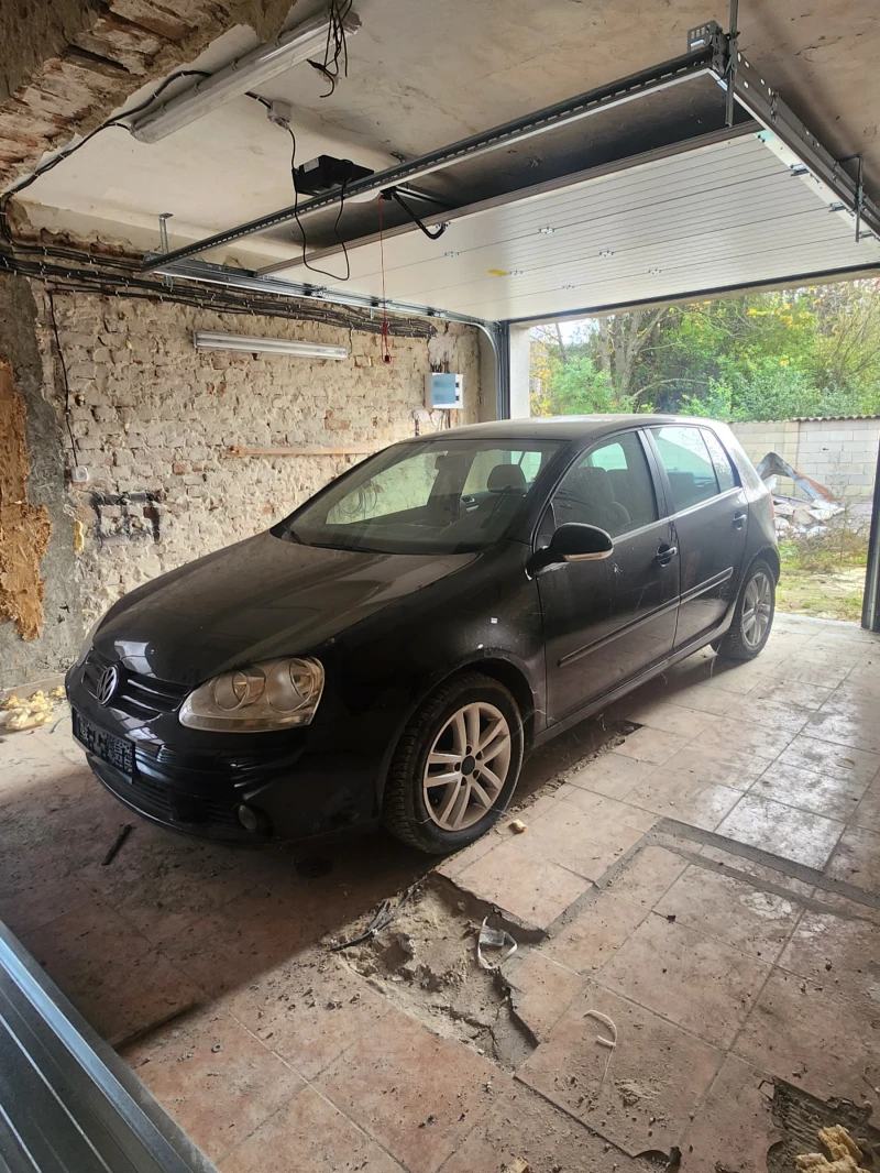 VW Golf 5, снимка 3 - Автомобили и джипове - 52816716