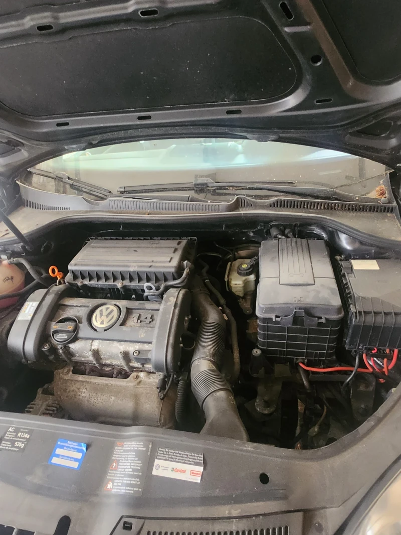 VW Golf 5, снимка 7 - Автомобили и джипове - 52816716