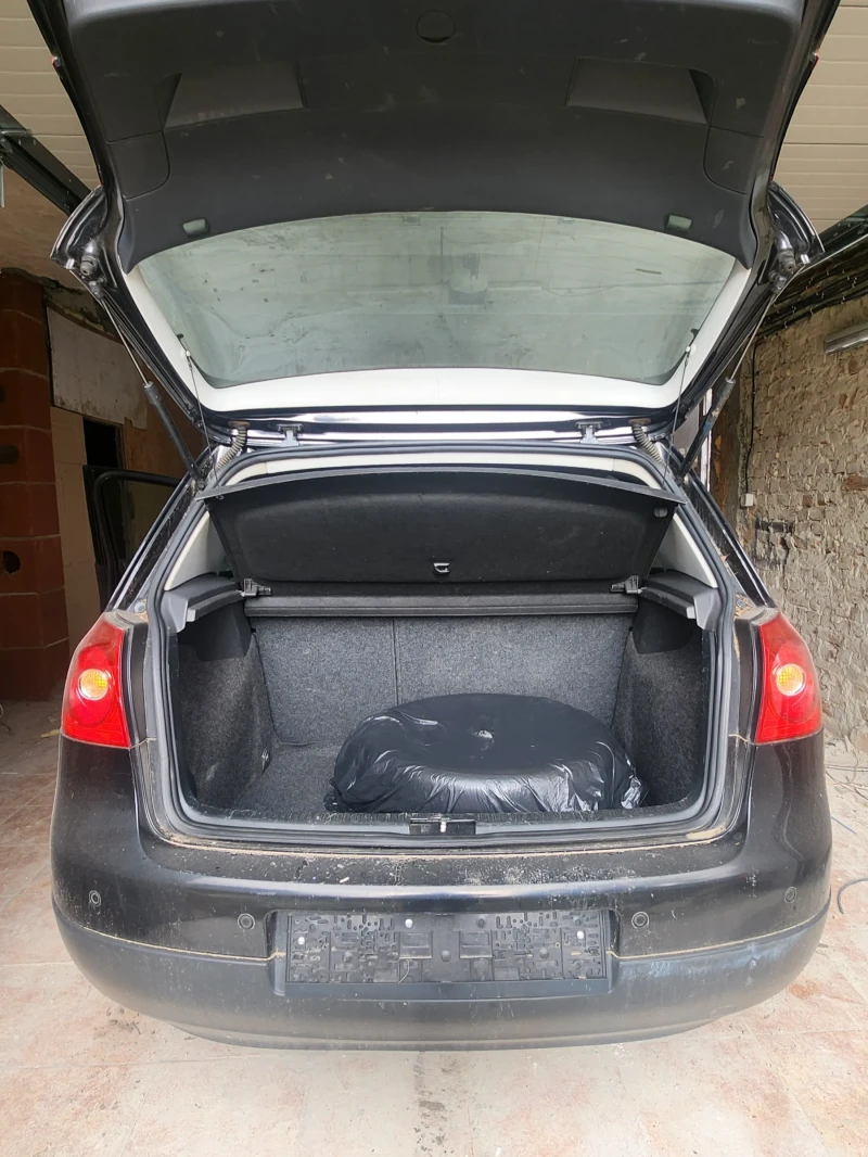 VW Golf 5, снимка 6 - Автомобили и джипове - 52816716