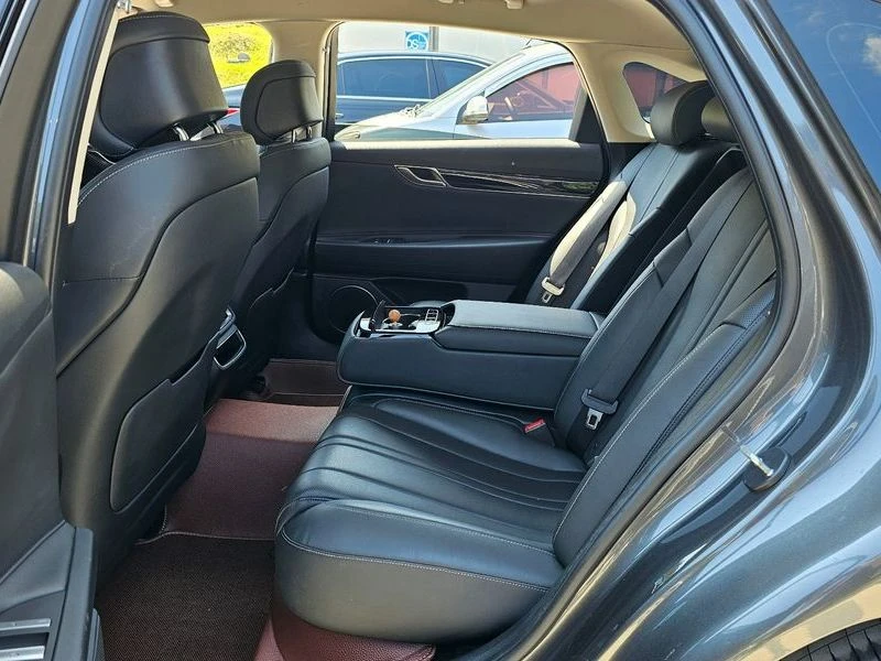 Genesis G80 3.5 Automatic, снимка 16 - Автомобили и джипове - 55599028
