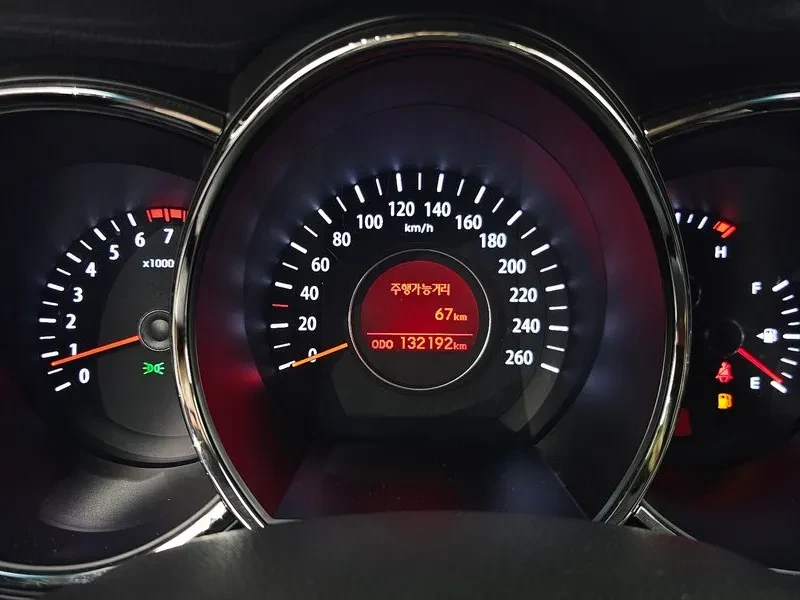 Kia K5 2.0 Luxury, снимка 8 - Автомобили и джипове - 56355177