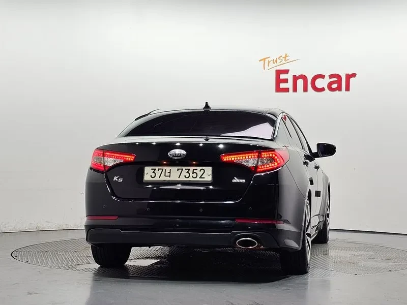 Kia K5 2.0 Luxury, снимка 4 - Автомобили и джипове - 56355177