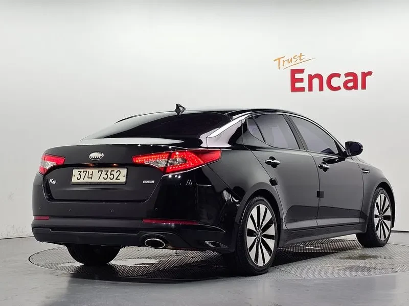 Kia K5 2.0 Luxury, снимка 2 - Автомобили и джипове - 56355177