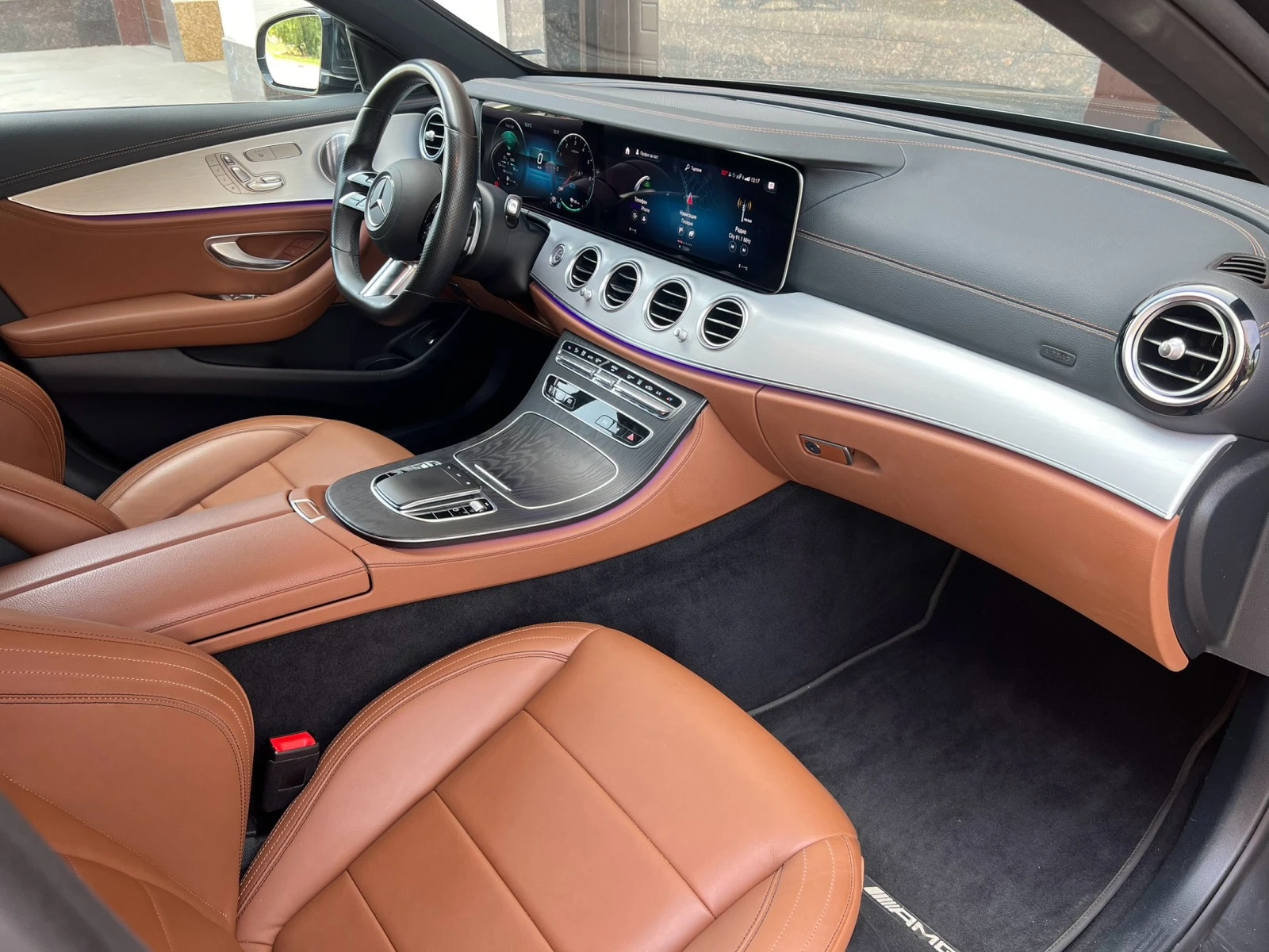 Mercedes-Benz E 300 de, AMG, 100% Реални Км, ФУЛ ЕКСТРИ! Кафяв Салон! | Mobile.bg — изображение 11