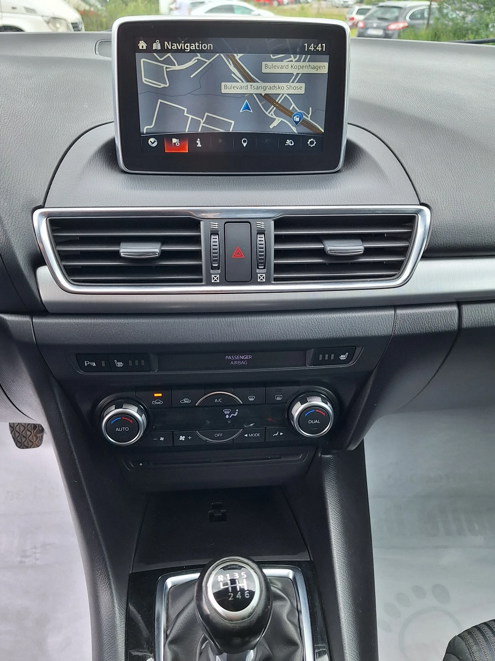 Mazda 3 1.5D* Skyactiv* Euro 6B | Mobile.bg — изображение 11