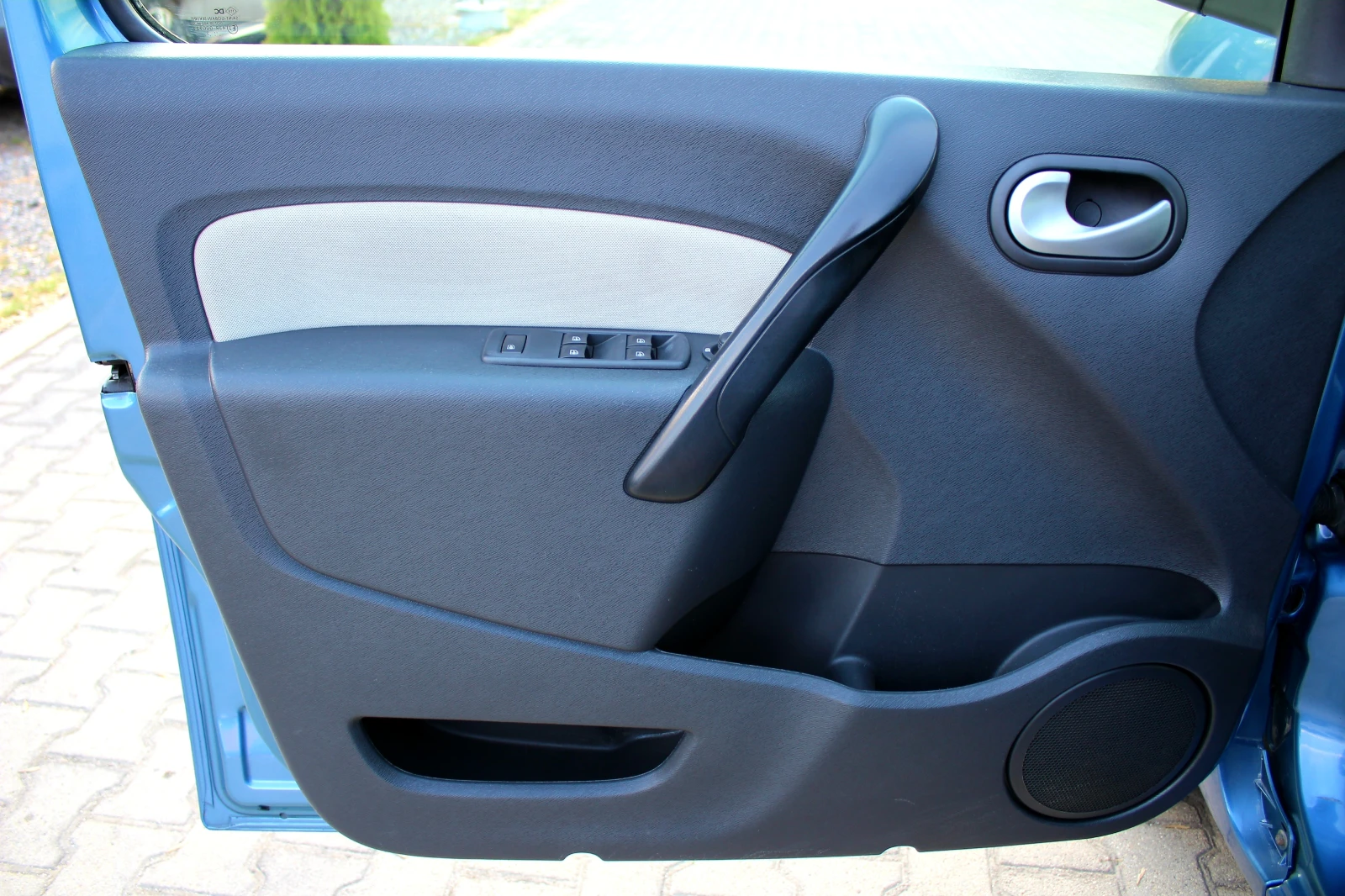 Renault Kangoo 1.2i ЛИЗИНГ/ПЕРФЕКТНО - изображение 9