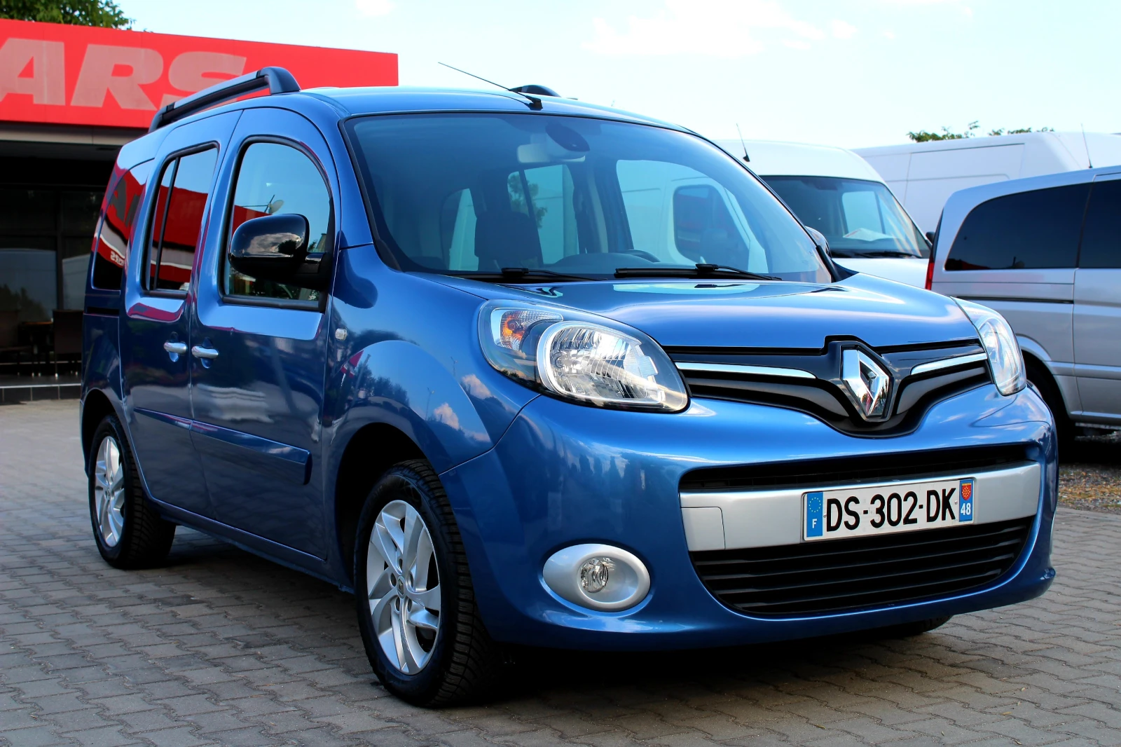 Renault Kangoo 1.2i ЛИЗИНГ/ПЕРФЕКТНО - изображение 2