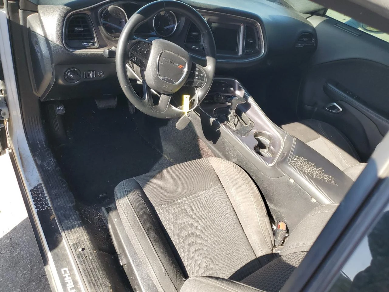 Dodge Challenger SXT, снимка 6 - Автомобили и джипове - 53982628