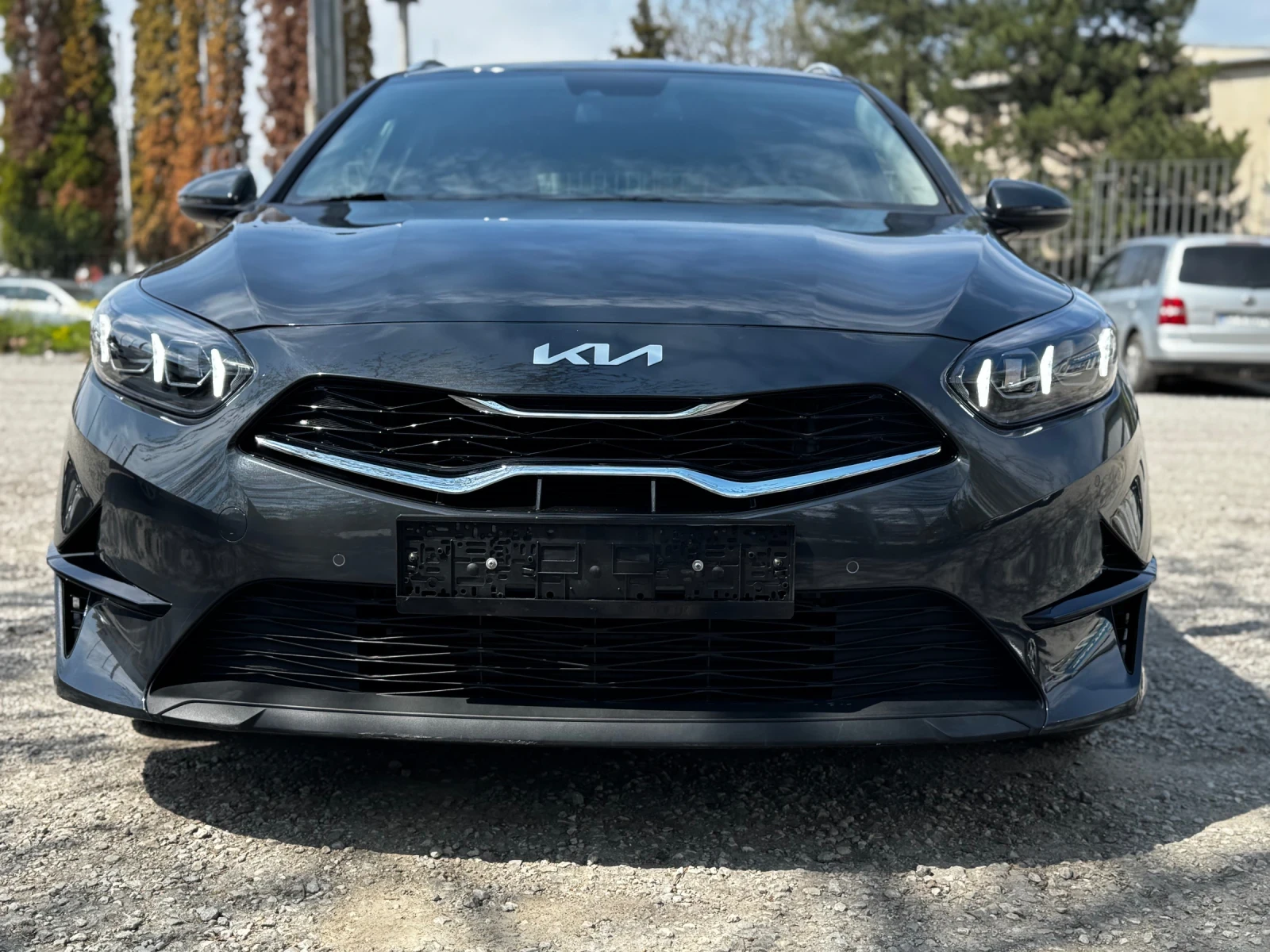 Kia Ceed 1.5 T-GDI MHEV, снимка 3 - Автомобили и джипове - 54911469