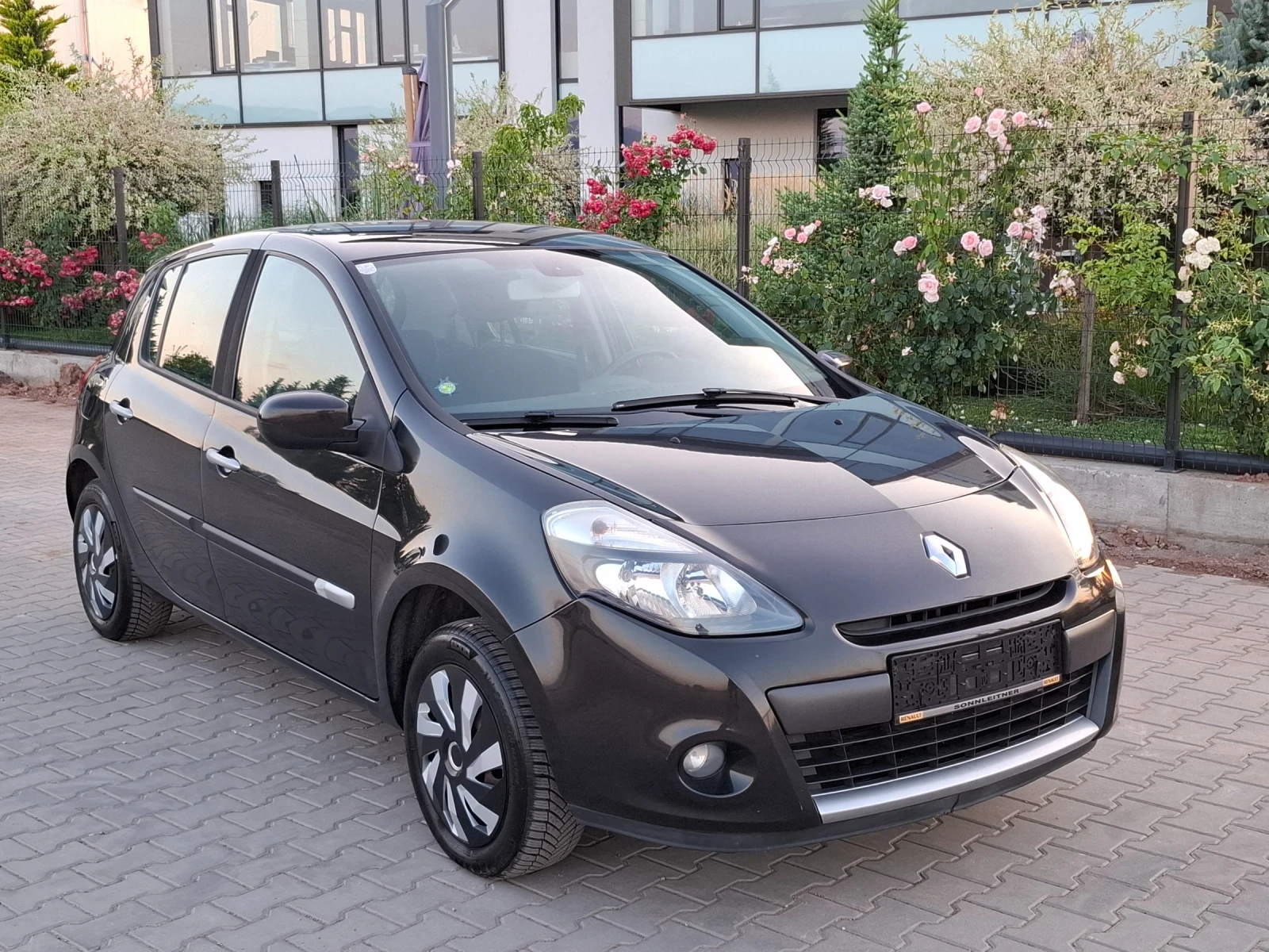 Renault Clio 1.2i* (75кс)* FACELIFT* * НОВ ВНОС* * , снимка 2 - Автомобили и джипове - 55072999