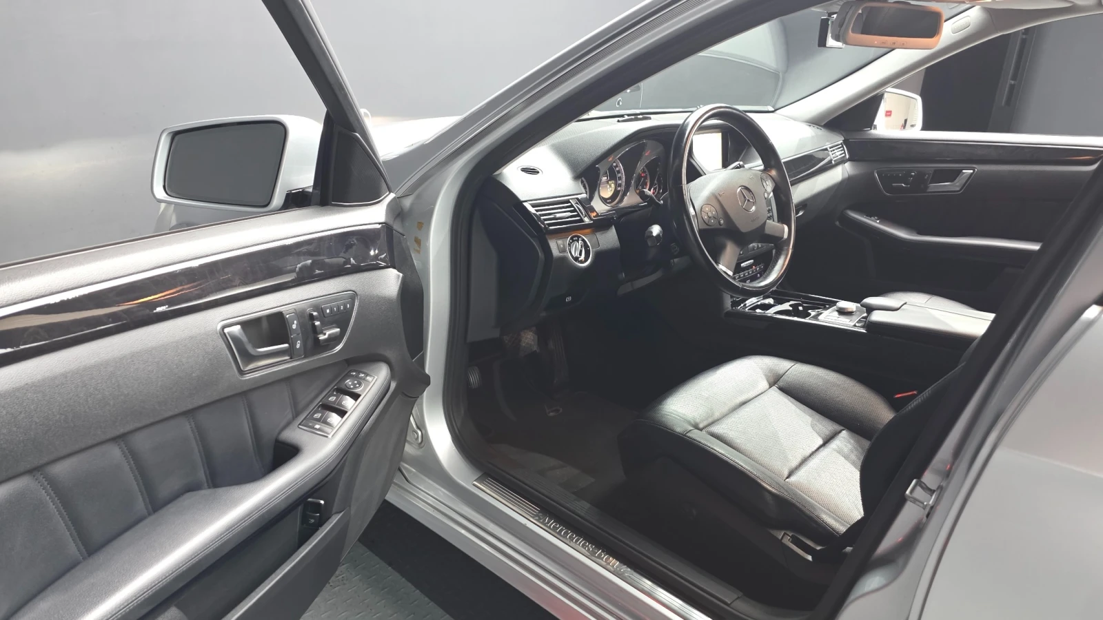 Mercedes-Benz E 350 BLUETEC 4MATIC * ОБДУХВАНЕ * ШИБИДАХ * ПОДГРЕВ, снимка 6 - Автомобили и джипове - 55295690