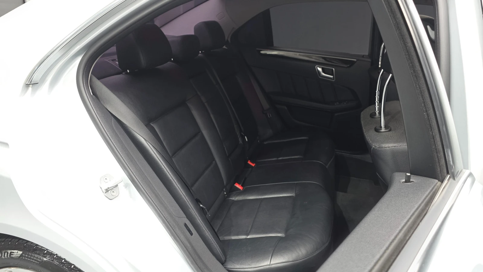 Mercedes-Benz E 350 BLUETEC 4MATIC * ОБДУХВАНЕ * ШИБИДАХ * ПОДГРЕВ, снимка 12 - Автомобили и джипове - 55295690