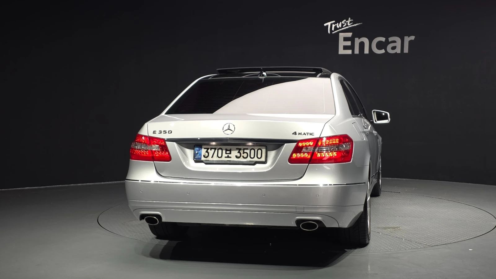 Mercedes-Benz E 350 BLUETEC 4MATIC * ОБДУХВАНЕ * ШИБИДАХ * ПОДГРЕВ, снимка 3 - Автомобили и джипове - 55295690