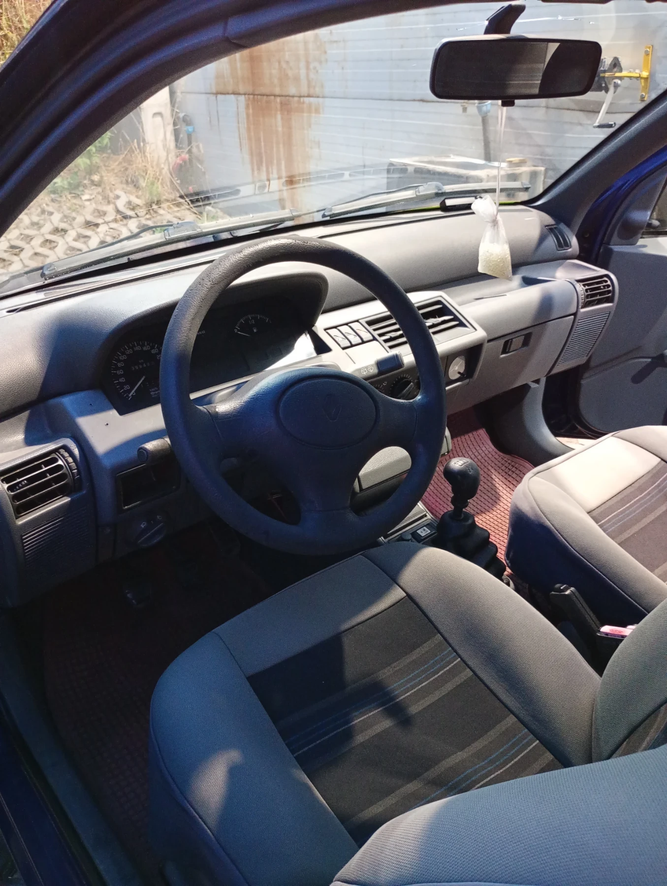 Renault Clio, снимка 5 - Автомобили и джипове - 55409436