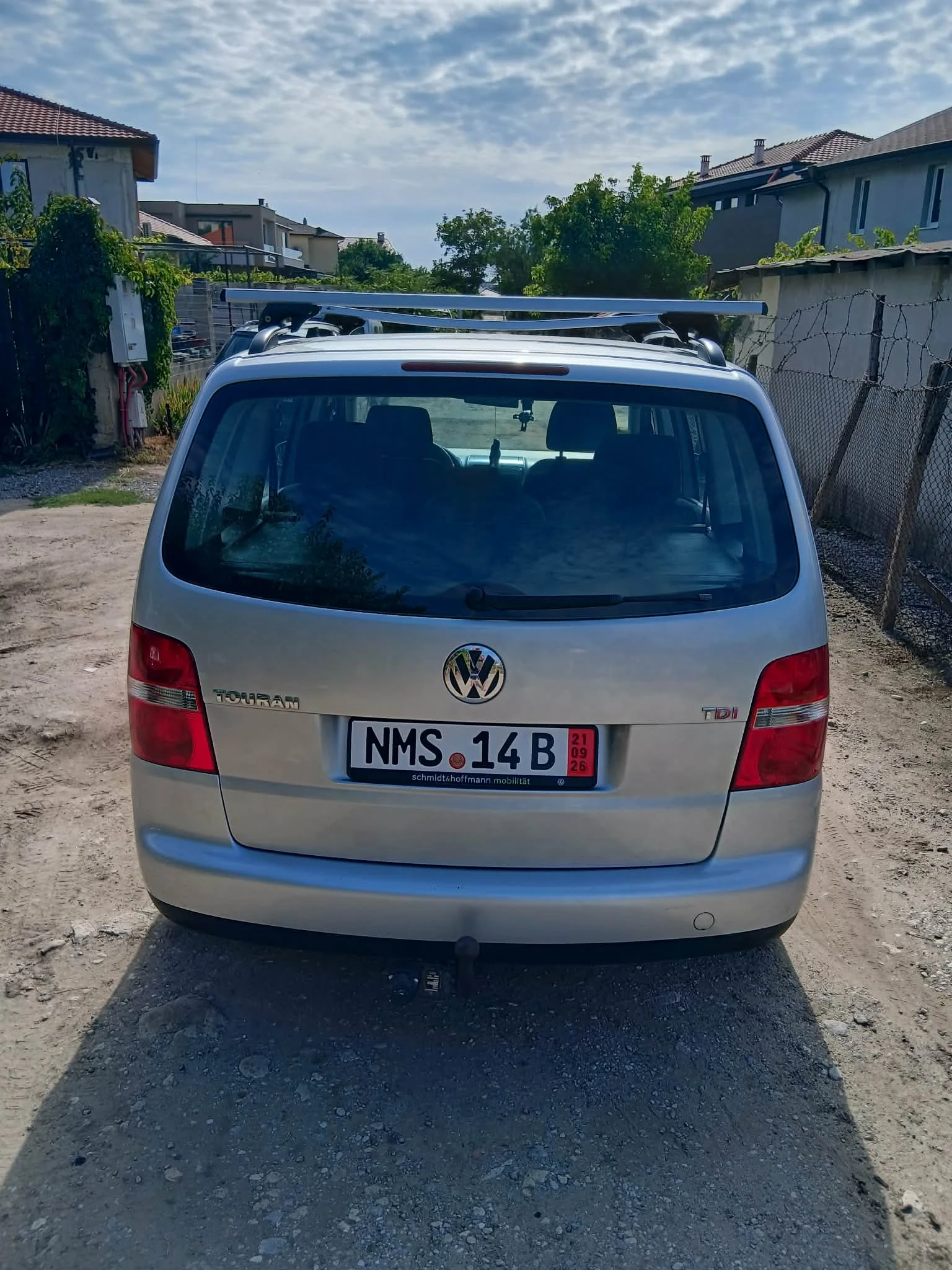 VW Touran, снимка 5 - Автомобили и джипове - 56107799