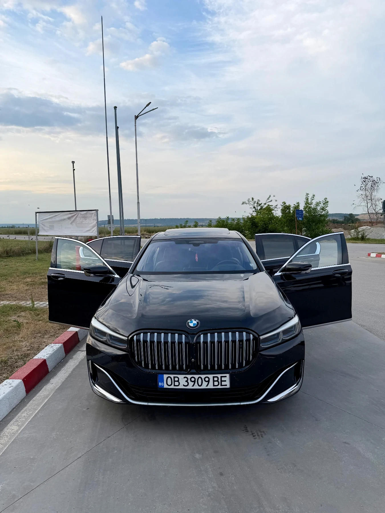 BMW 730 xDrive LCI | LASER HEADLIGHTS | BMW SERVICE HISTOR, снимка 3 - Автомобили и джипове - 56160498
