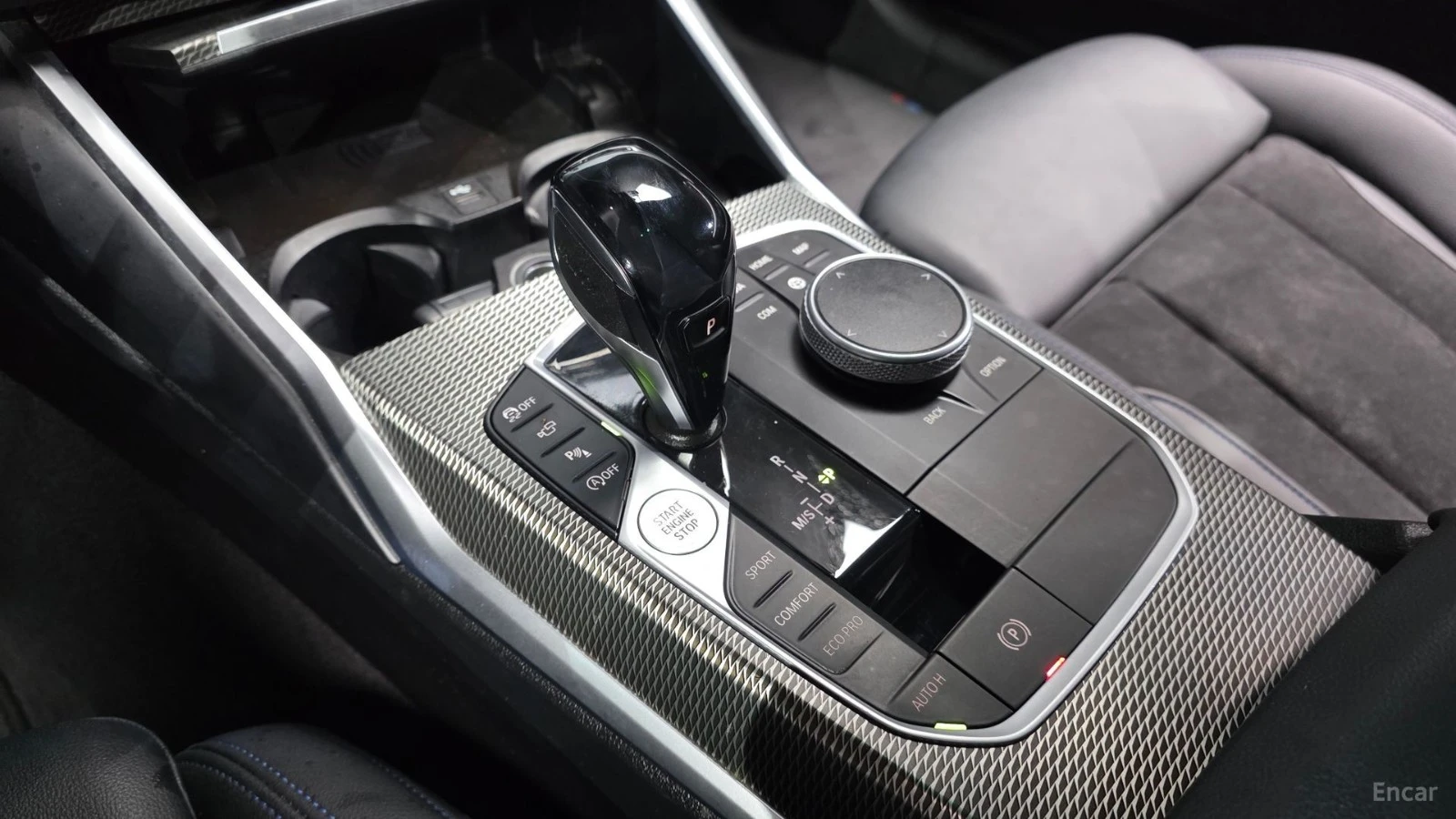 BMW 320 M-PK* DIS* LED* 360* HUD* HARMAN* КРАЙНА ЦЕНА, снимка 14 - Автомобили и джипове - 56301940