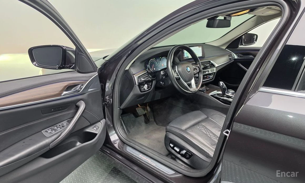 BMW 530, снимка 10 - Автомобили и джипове - 56677410