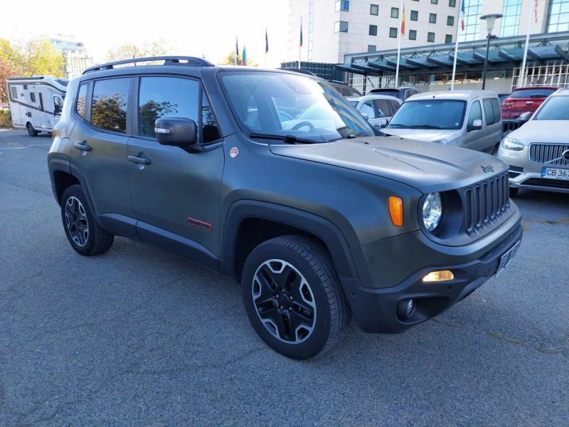 Jeep Renegade 2,0d 170ps 4x4 AUTOMATIC, снимка 2 - Автомобили и джипове - 42853192