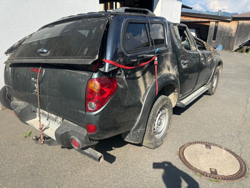 Mitsubishi L200 2.5D , снимка 4 - Автомобили и джипове - 47265334