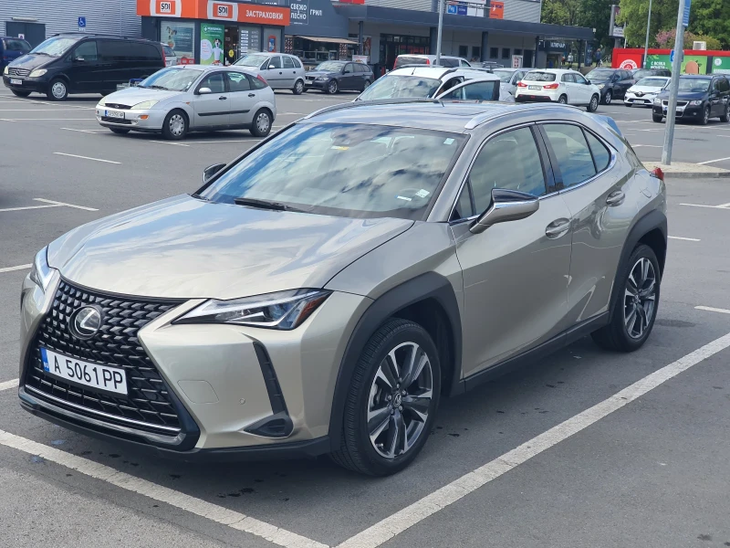 Lexus UX 200, снимка 5 - Автомобили и джипове - 50276996