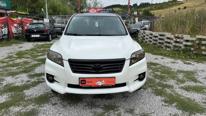 Toyota Rav4 2.2 D4d crossover Luxury , снимка 2 - Автомобили и джипове - 51389722