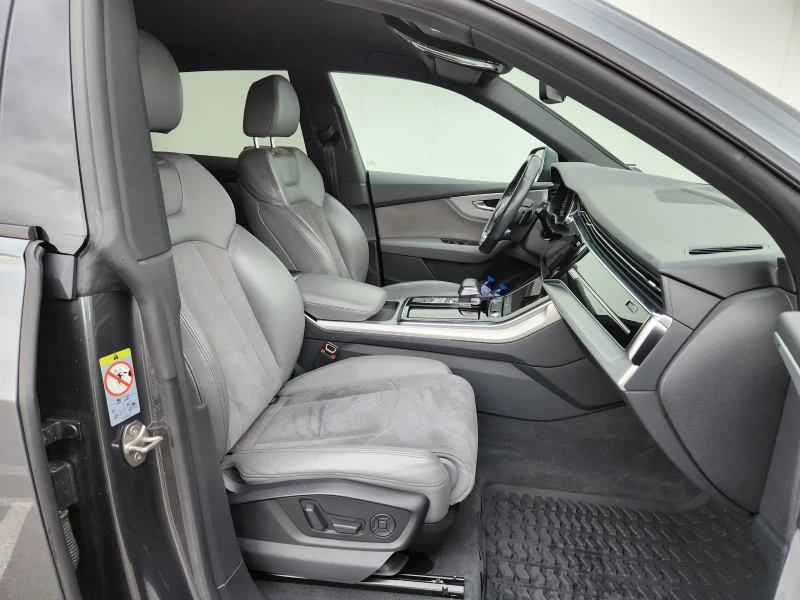 Audi Q8 50TDI, S-LINE, КАТО НОВА, снимка 12 - Автомобили и джипове - 52598123