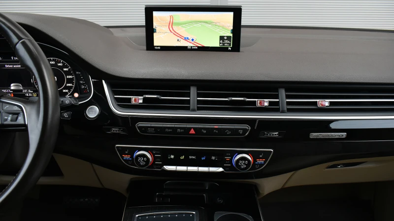 Audi Q7 3.0 TDI quattro Tiptronic, снимка 11 - Автомобили и джипове - 52752485