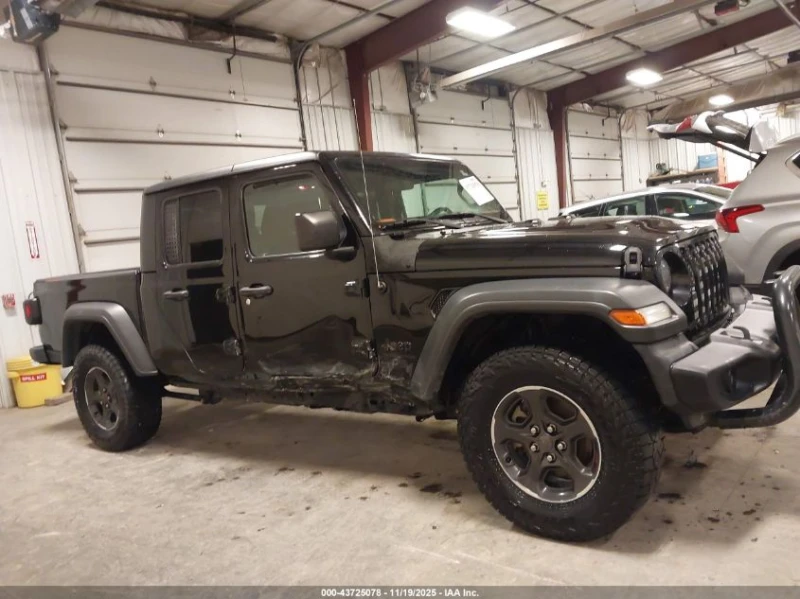 Jeep Gladiator Sport S 4X4, снимка 13 - Автомобили и джипове - 53301853