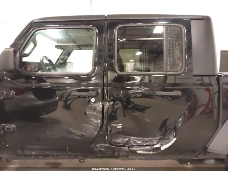 Jeep Gladiator Sport S 4X4, снимка 6 - Автомобили и джипове - 53301853