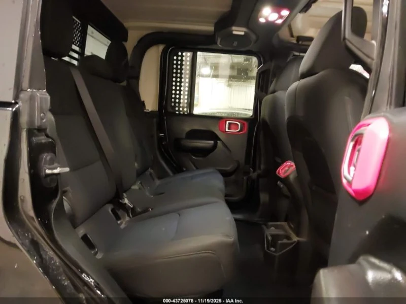 Jeep Gladiator Sport S 4X4, снимка 8 - Автомобили и джипове - 53301853