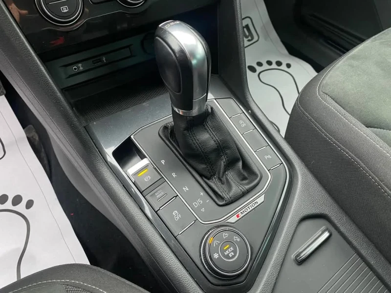 VW Tiguan 2.0 TDI 4 MOTION DSG HIGHLINE, снимка 16 - Автомобили и джипове - 53593502