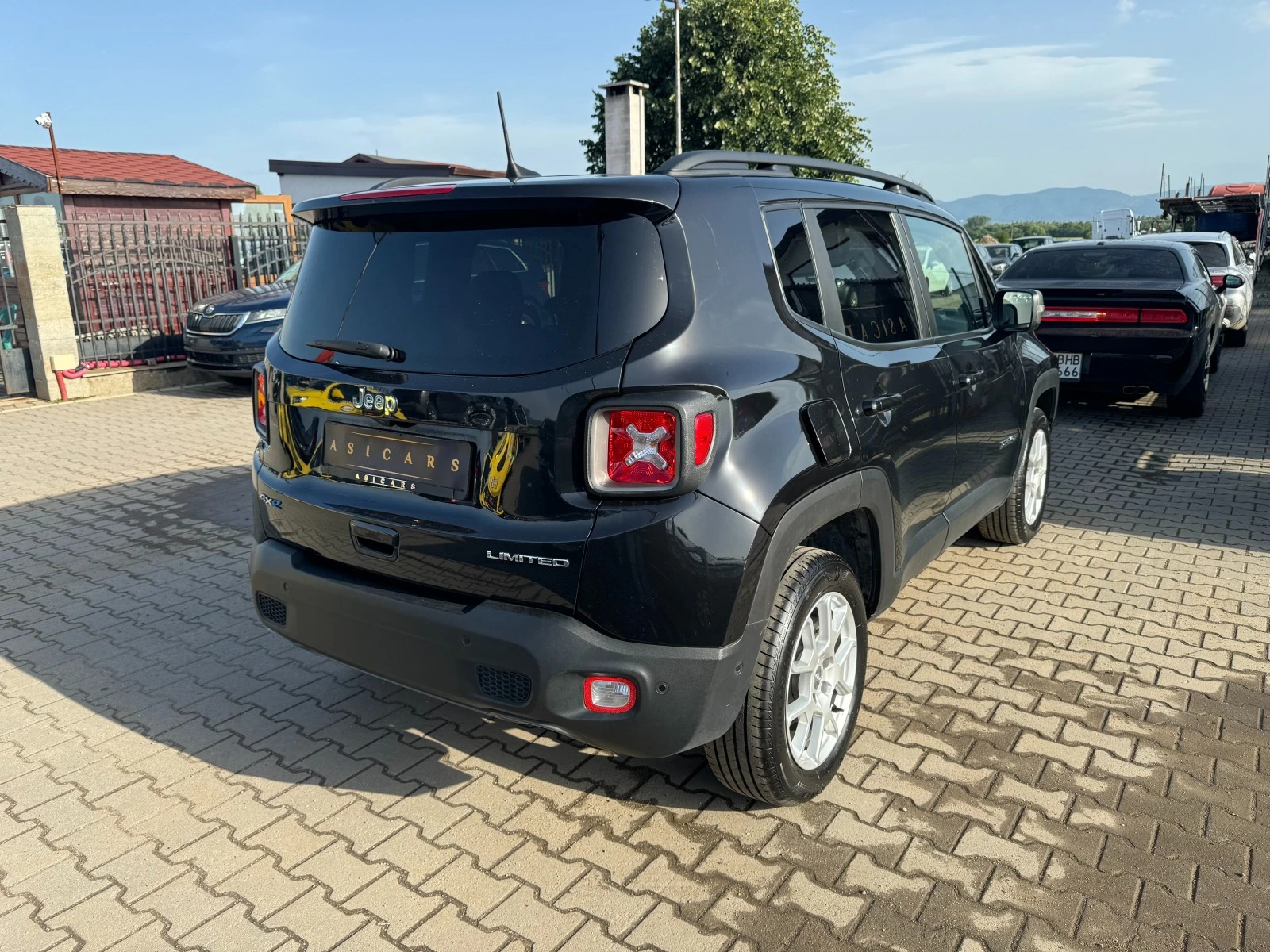 Jeep Renegade 1.4I/HYBRID PLUG IN 44kW AUTOMATIC EURO 6D - изображение 5