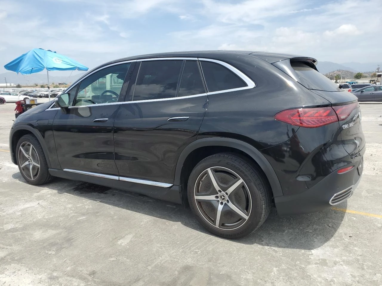 Mercedes-Benz EQE SUV 350+  - изображение 4